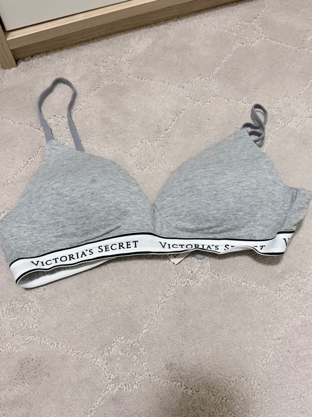 Victoria's Secret Light Grey Wireless T-Shirt Bra